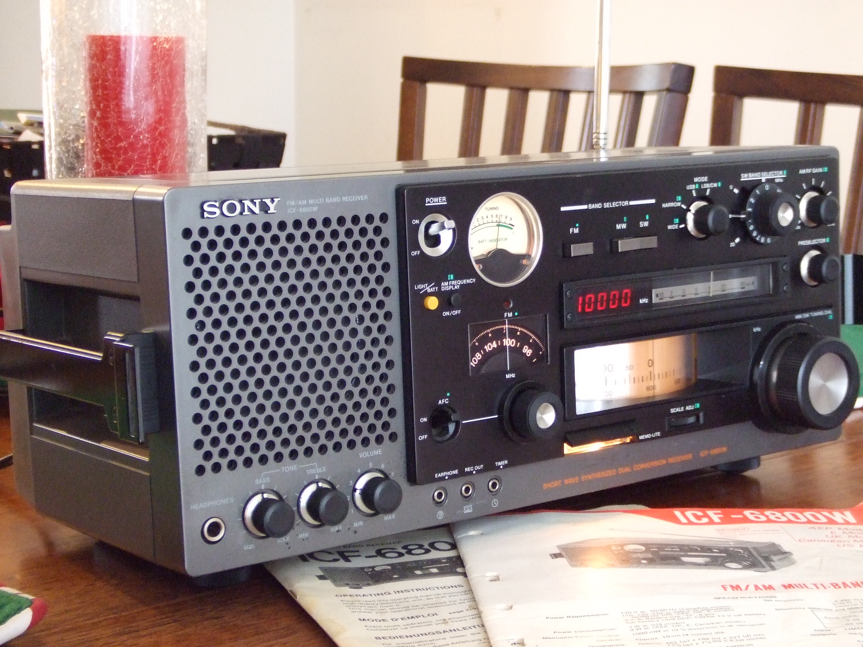 VINTAGE SONY ICF-6800W PORTABLE SHORTWAVE WORLD BAND RADIO